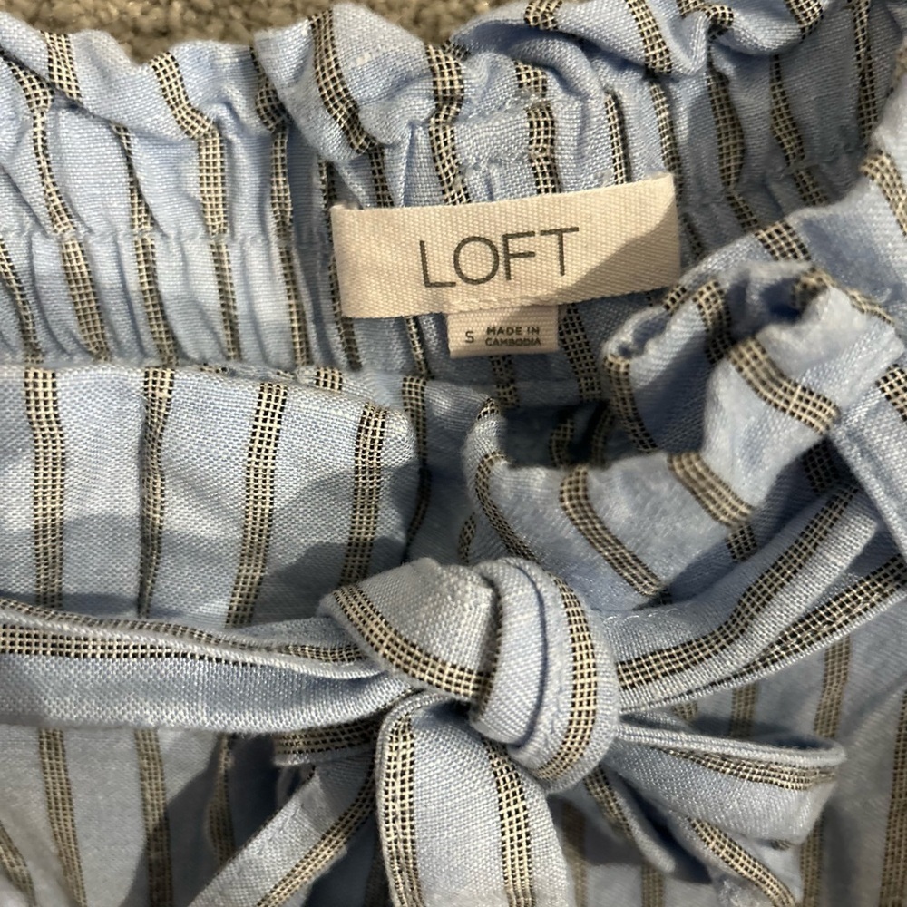 LOFT Linen Blend Striped Tie-Waist Shorts Blue Size Small EUC - Picture 2 of 5